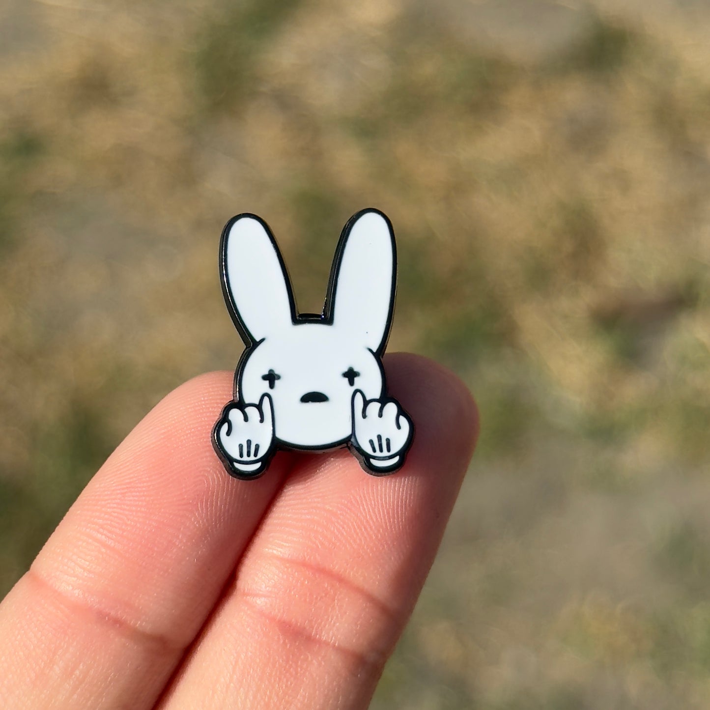 La Nueva Religion Pin