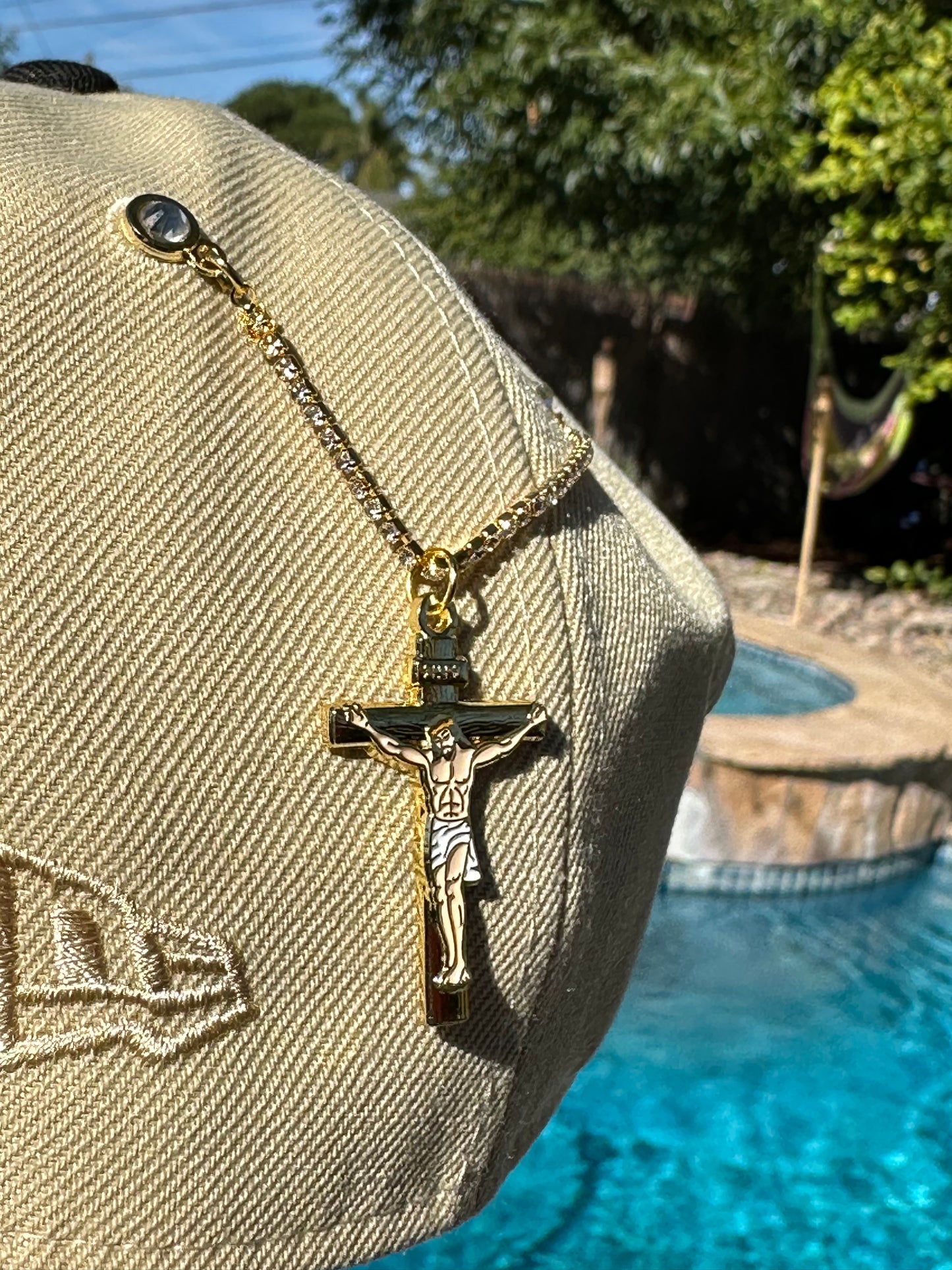 Cristo pin chain