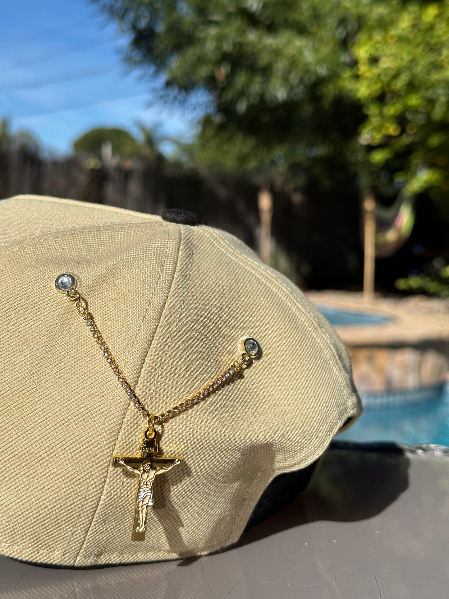 Cristo pin chain