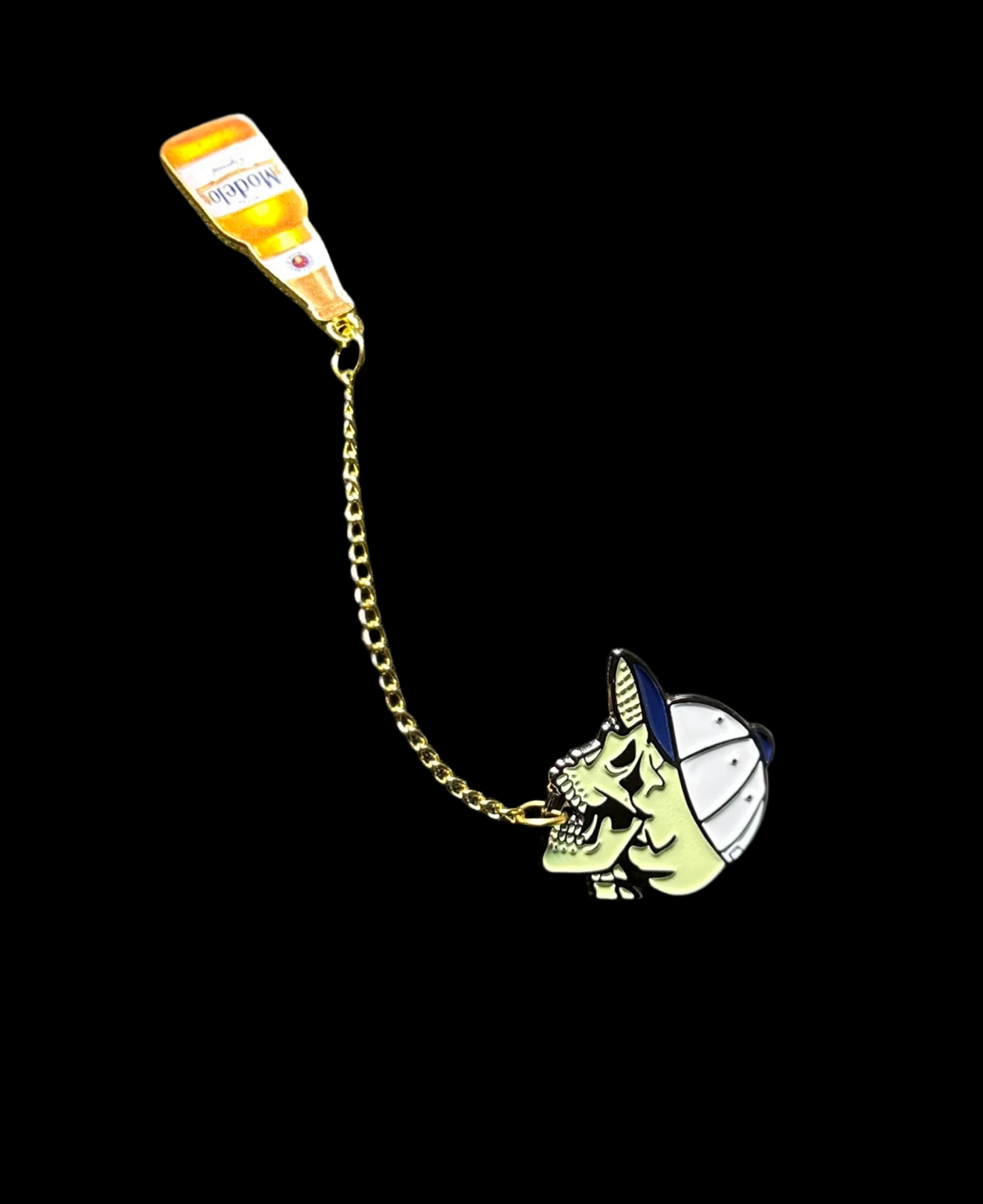 drinking Skull pin chain